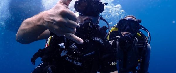 couple fun love divers the dive academy samui